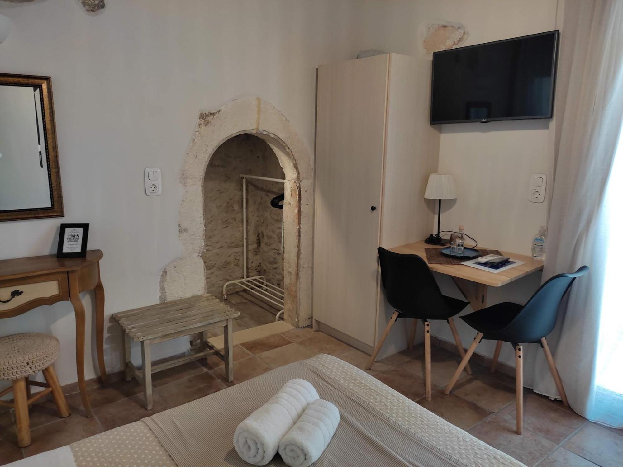 Loggia Traditional Suites Rethymno  Bilik gambar