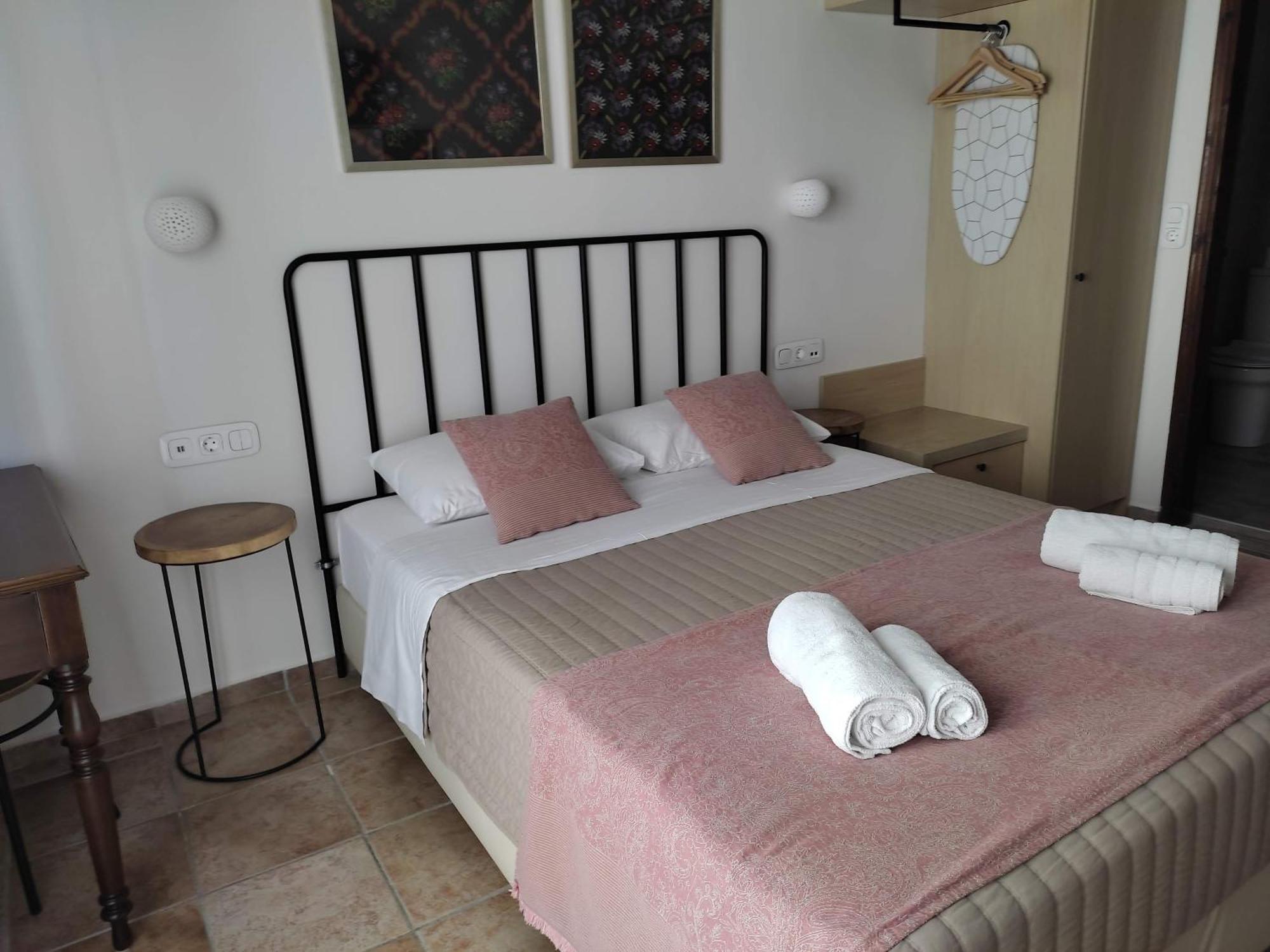 Loggia Traditional Suites Rethymno  Bilik gambar