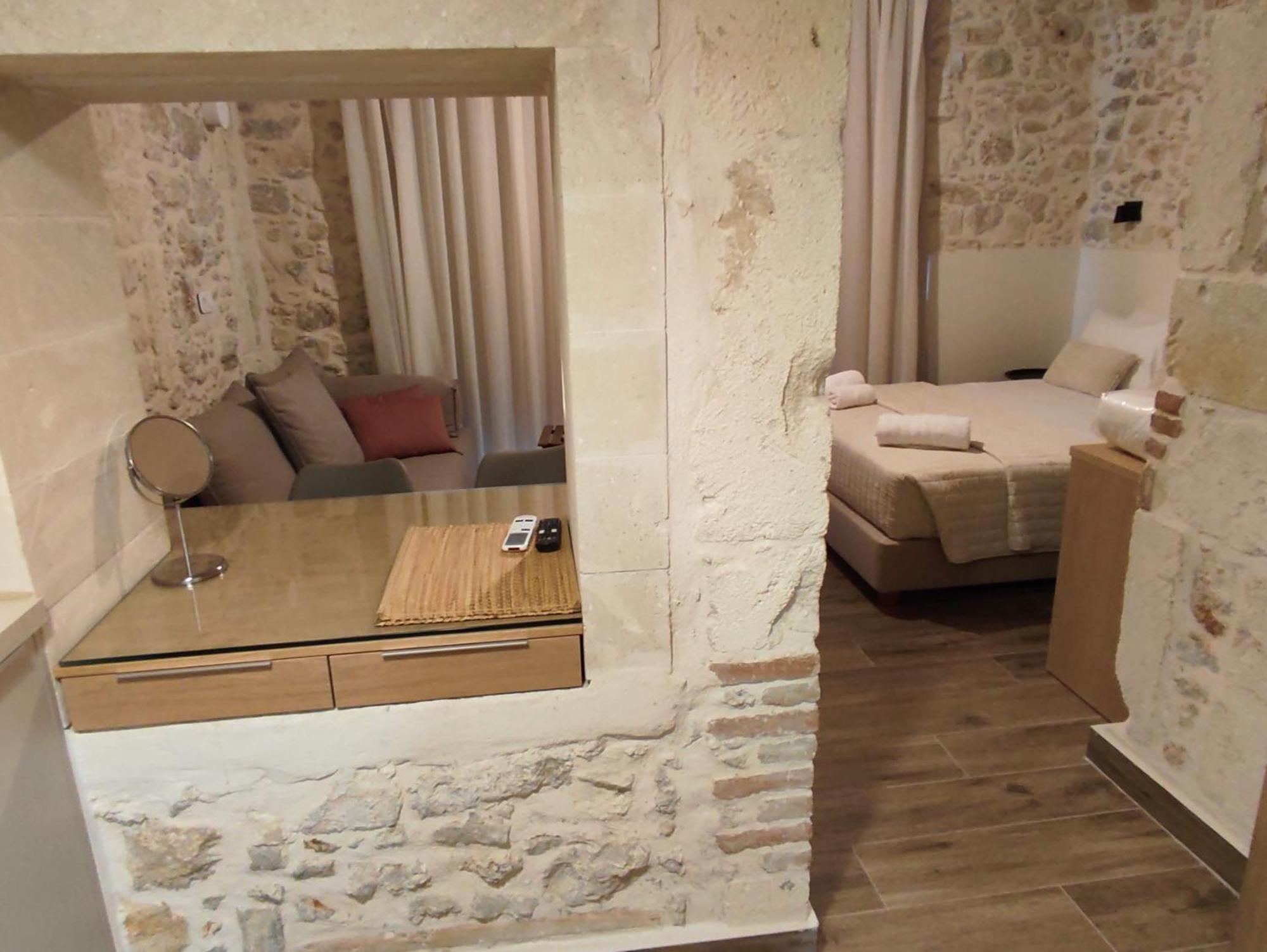 Loggia Traditional Suites Rethymno  Bilik gambar